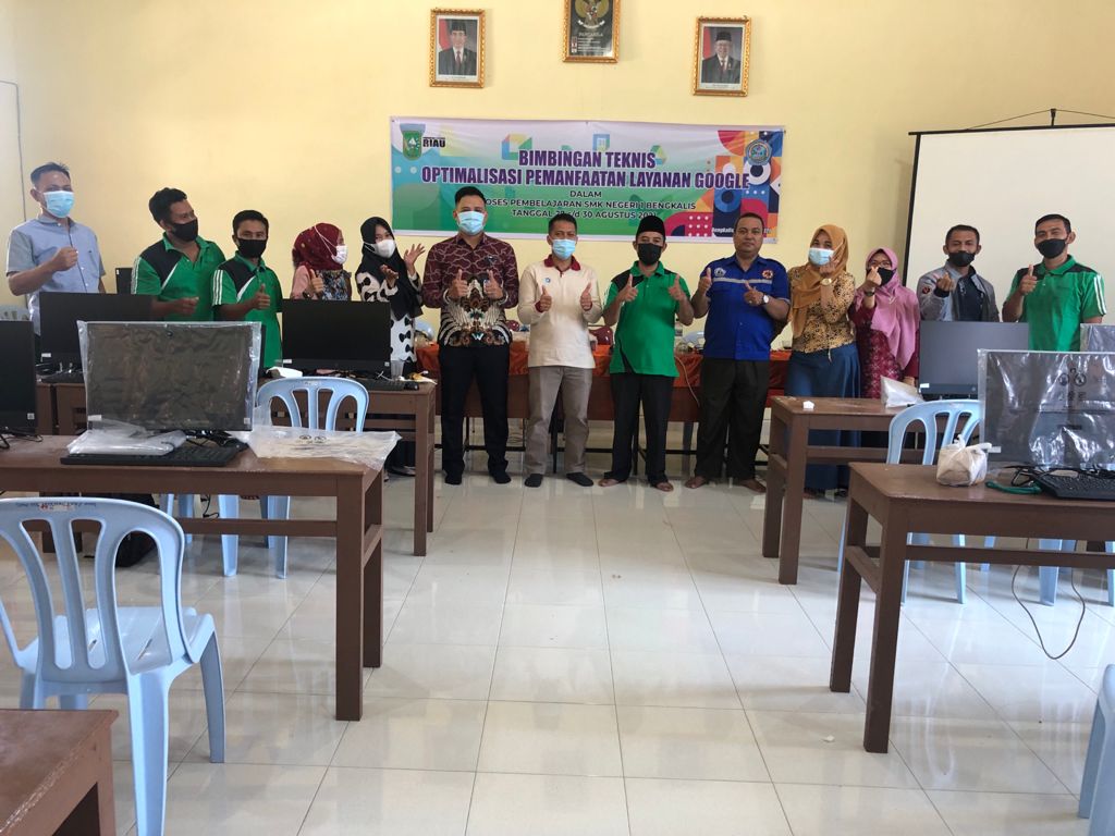 Dosen TI Polbeng Jadi Narsum Bimtek Optimalisasi IT